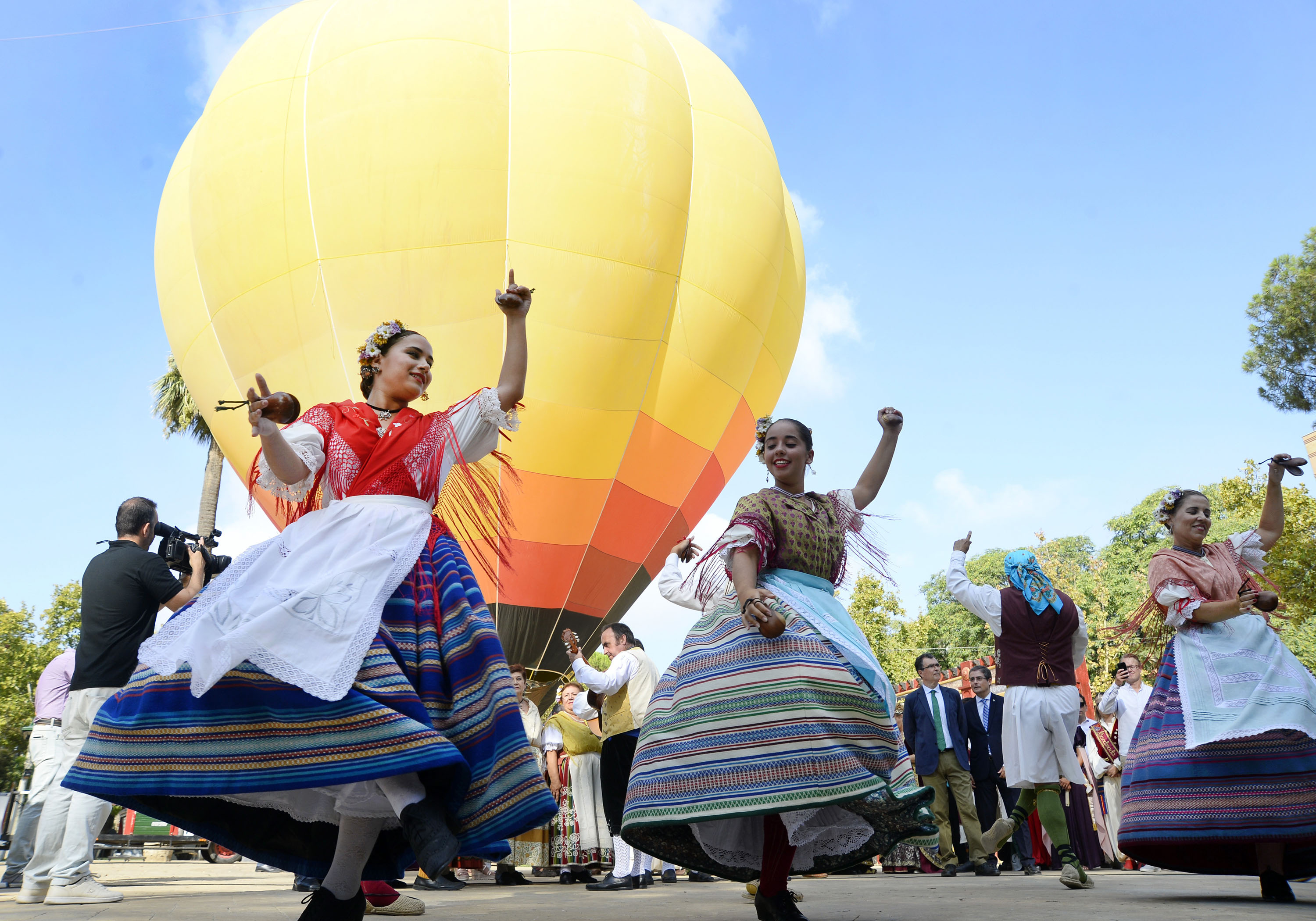 Globos aerostáticos surcando el cielo murciano y cine en el río harán histórica la Feria de Septiembre de 2018